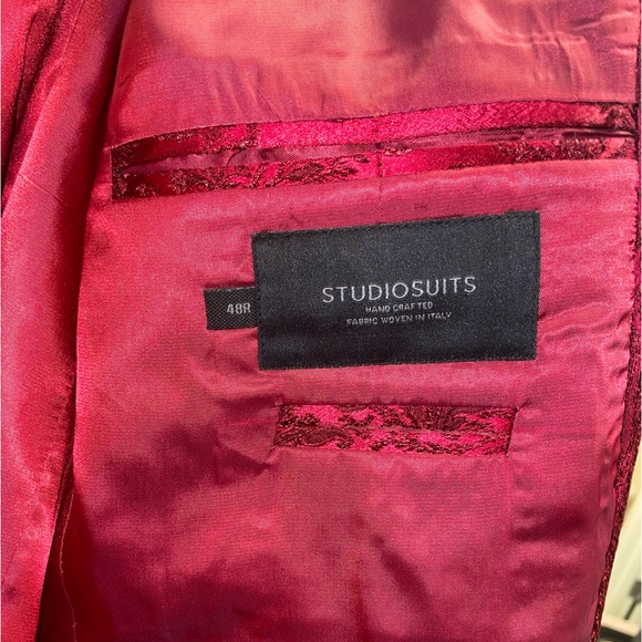 Studio Suits Red Italian Silk Licana Lycra Jacquard Suit 48R and 50R 2pc NWT - Picture 7 of 16